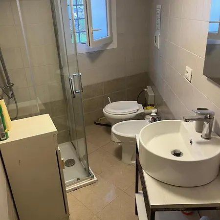 Guasco's Apartments, 2 Vicino شقة